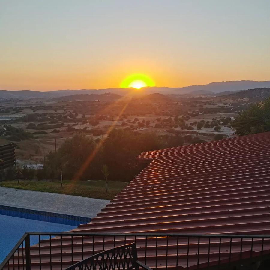 Sunset Retreat Cyprus Leilighet Pentakomo Eksteriør bilde